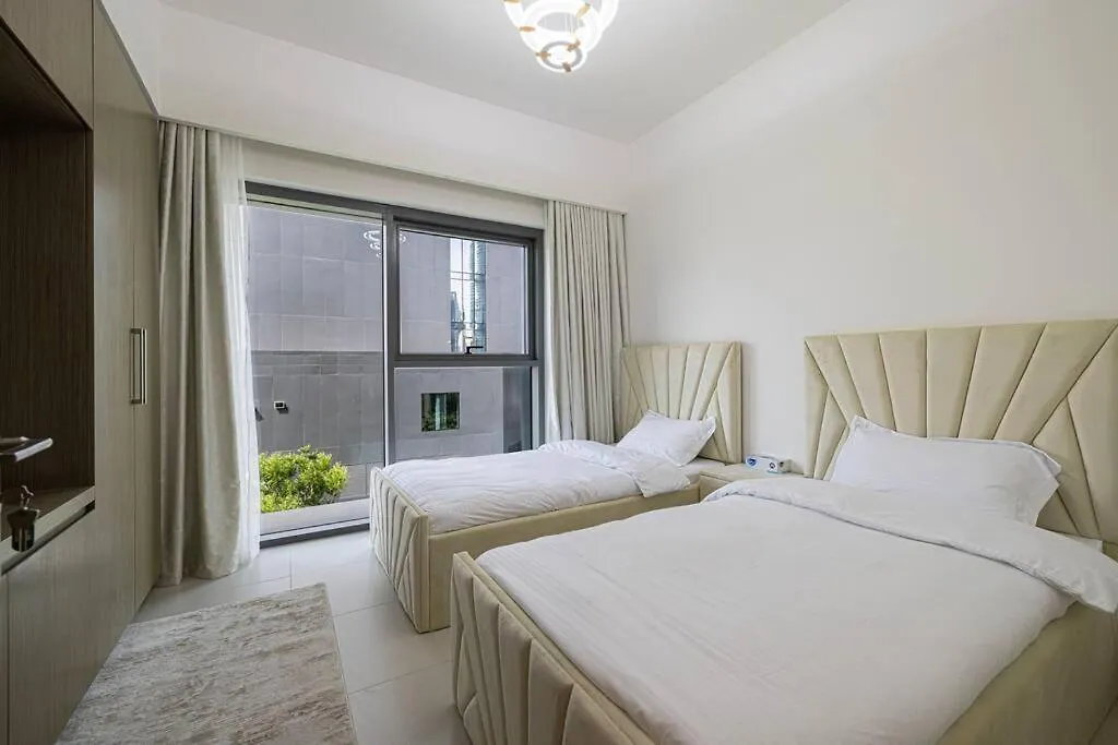 2 Bedroom Dubai Luxury Apartment Full Burj Views